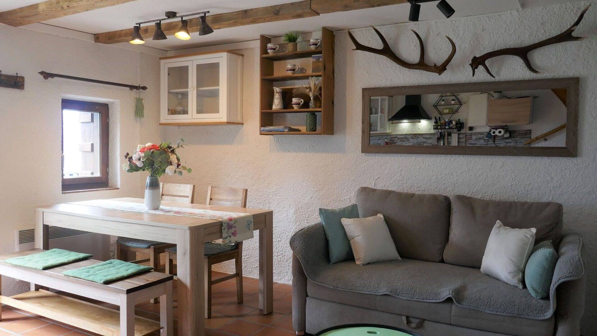 Acquarossa House | Stunning private villa for 4 people with WIFI and patio