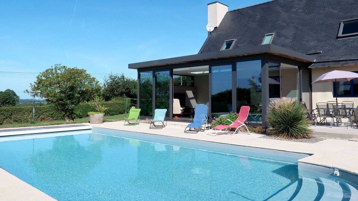 Cast House | Stunning private villa for 6 people with WIFI, private pool, TV, terrace and panoramic view
