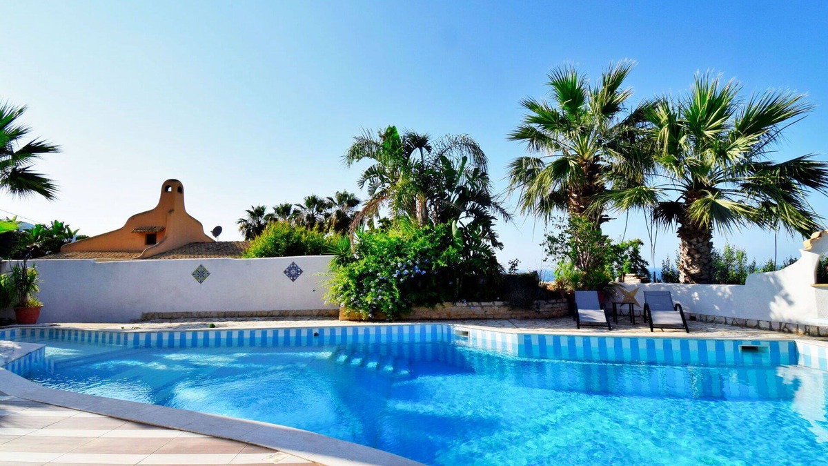 Valderice Villa | Stunning private villa with hot tub, WIFI, private pool, A/C, TV, terrace and panoramic view