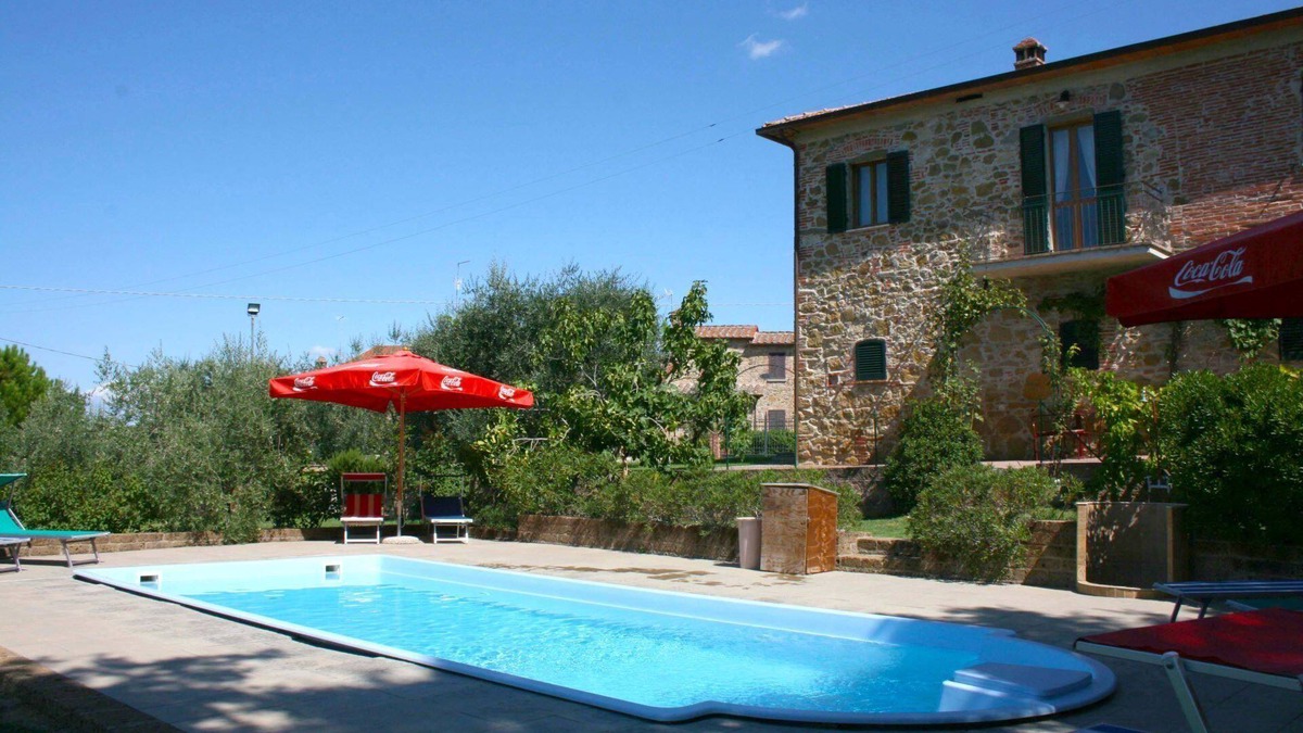 Santa Maria Villa | Stunning private villa for 10 people with WIFI, private pool, TV and balcony, close to Montepulc.