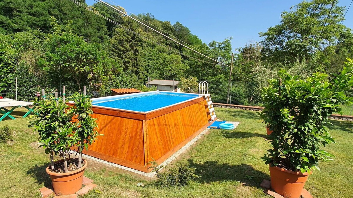 Villabuona Villa | Stunning private villa for 6 guests with WIFI, private pool, TV and pets allowed