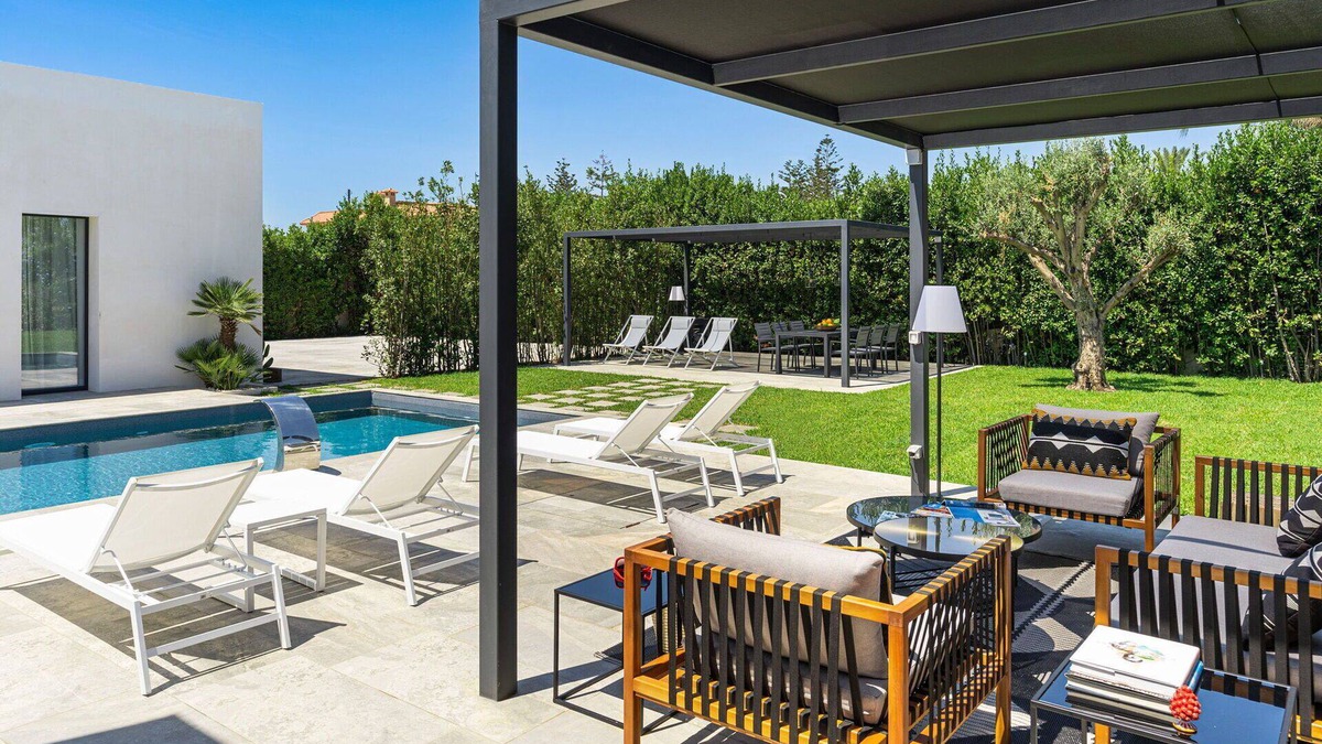 Carrozziere Villa | Stunning private villa for 12 guests with WIFI, A/C, private pool, TV and patio