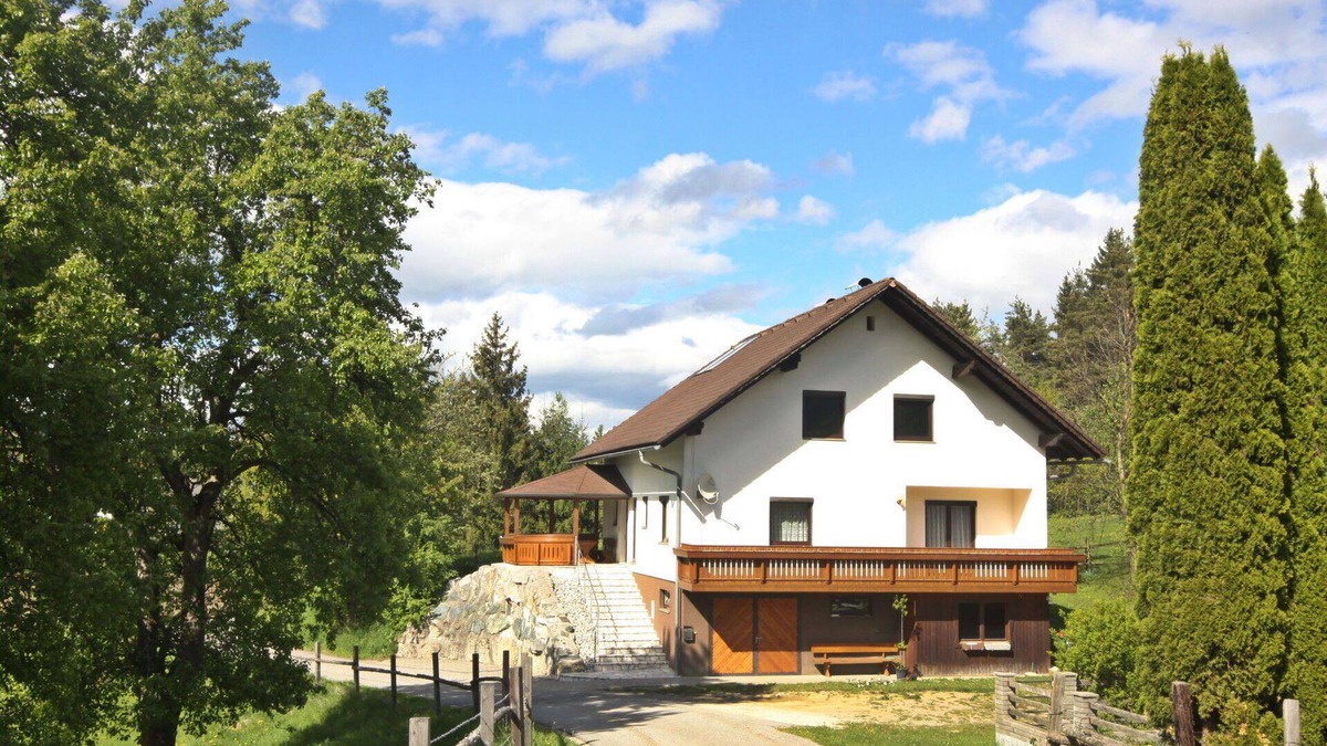 Ebenthal in Kaernten House | Stunning private villa for 6 guests with WIFI, TV, patio and panoramic view