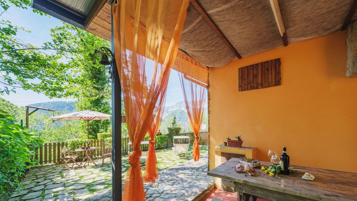 San Carlo Terme House | Stunning private villa for 4 people with WIFI, TV, patio and pets allowed