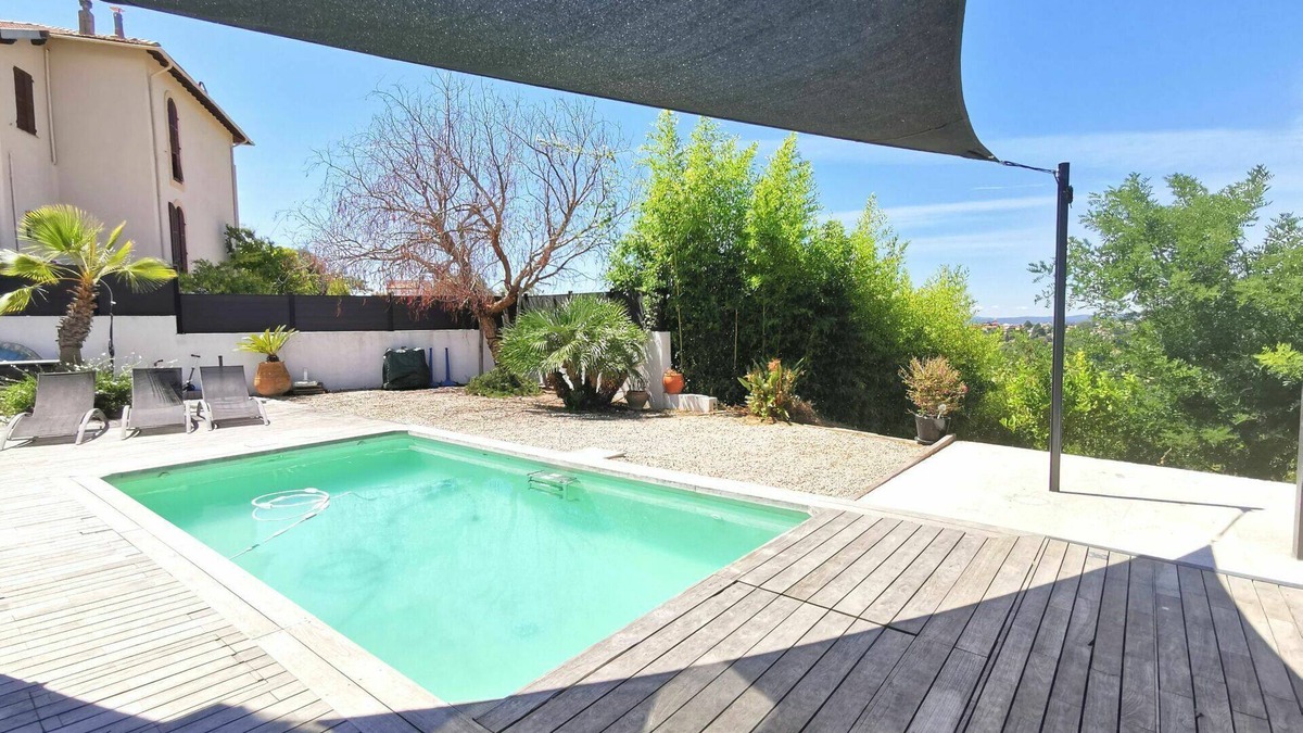 Saint Pierre de Feric Villa | Stunning private villa for 8 guests with WIFI, A/C, private pool, TV, terrace and parking