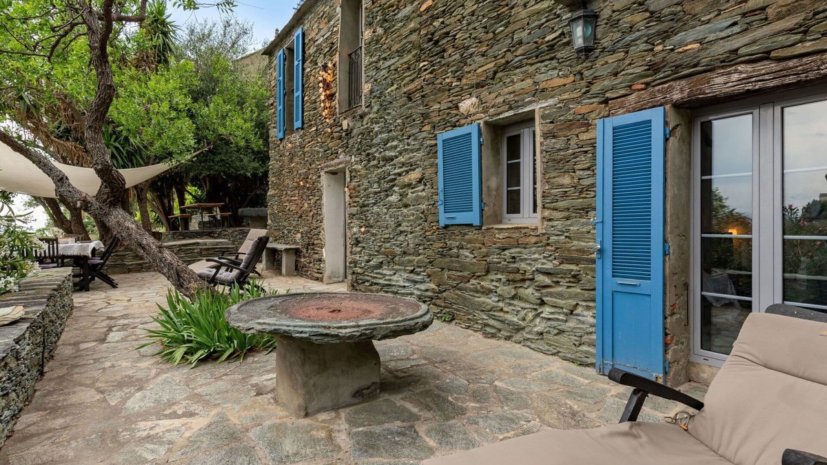Nonza House | Stunning private villa for 6 people with A/C, WIFI, TV, terrace and pets allowed