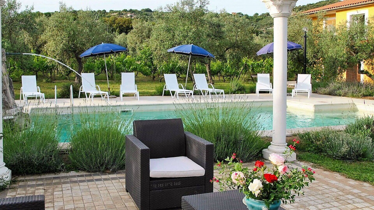 Itri Villa | Stunning private villa for 14 guests with A/C, private pool, WIFI, TV, patio and pets allowed