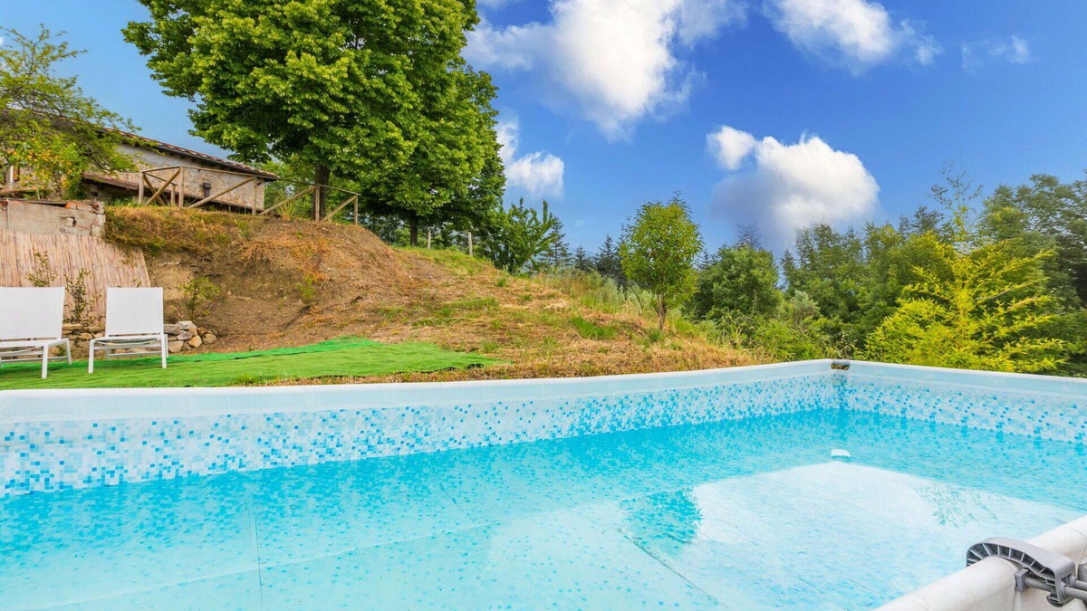 Pontito Villa | Stunning private villa with WIFI, private pool, TV, patio, pets allowed and panoramic view
