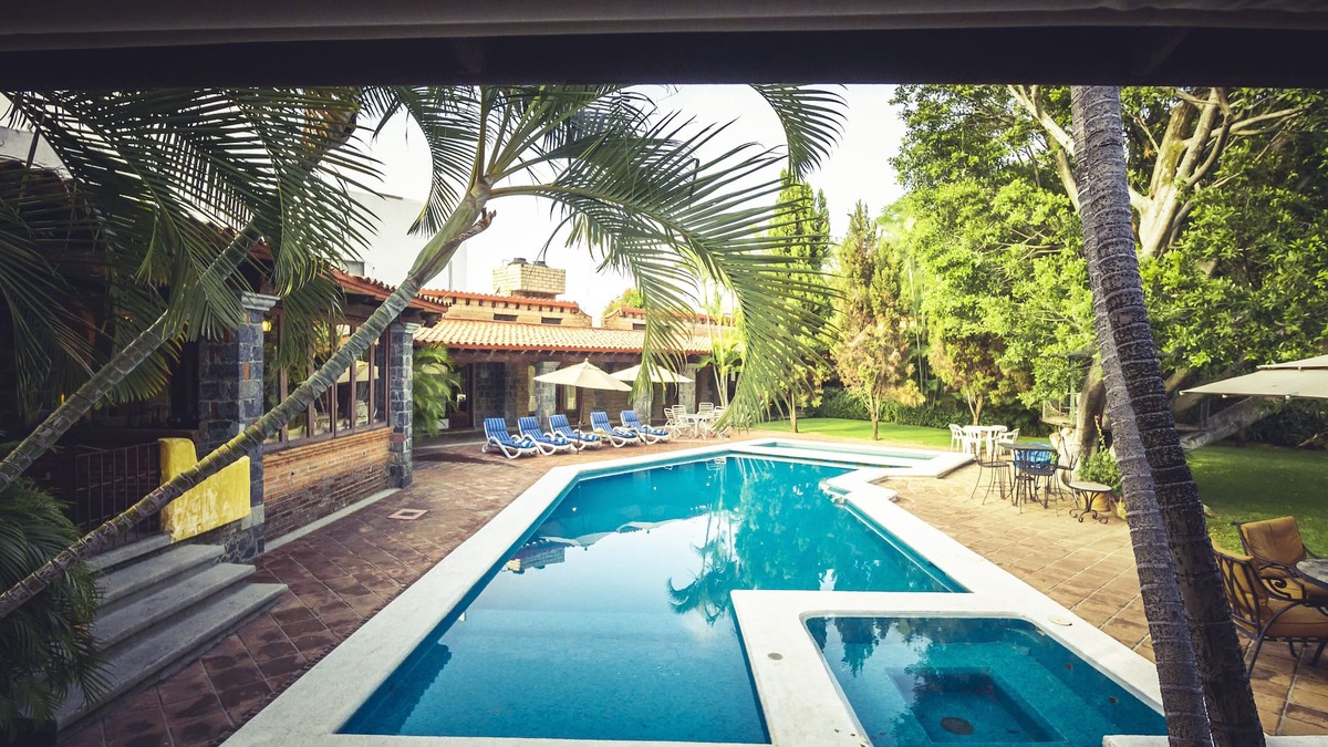 Cuernavaca Villa | Stunning property, with wide open spaces, beautiful pool.