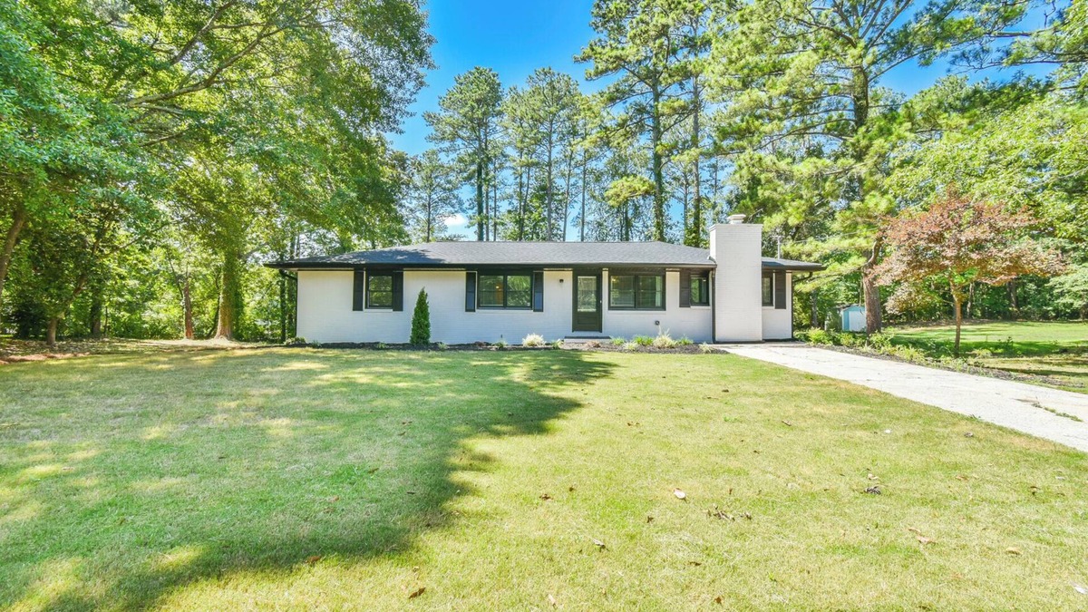 Addison Heights House | Stunning Renovated Home Near Battery Park and City