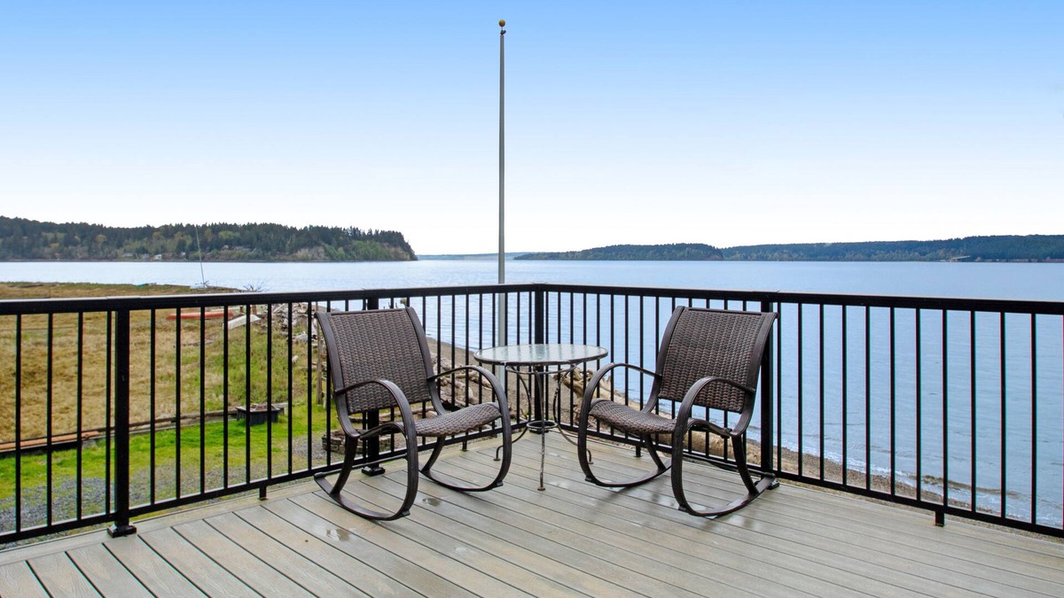 Anderson Island House | Stunning retreat with firepit, large deck & views of Puget Sound