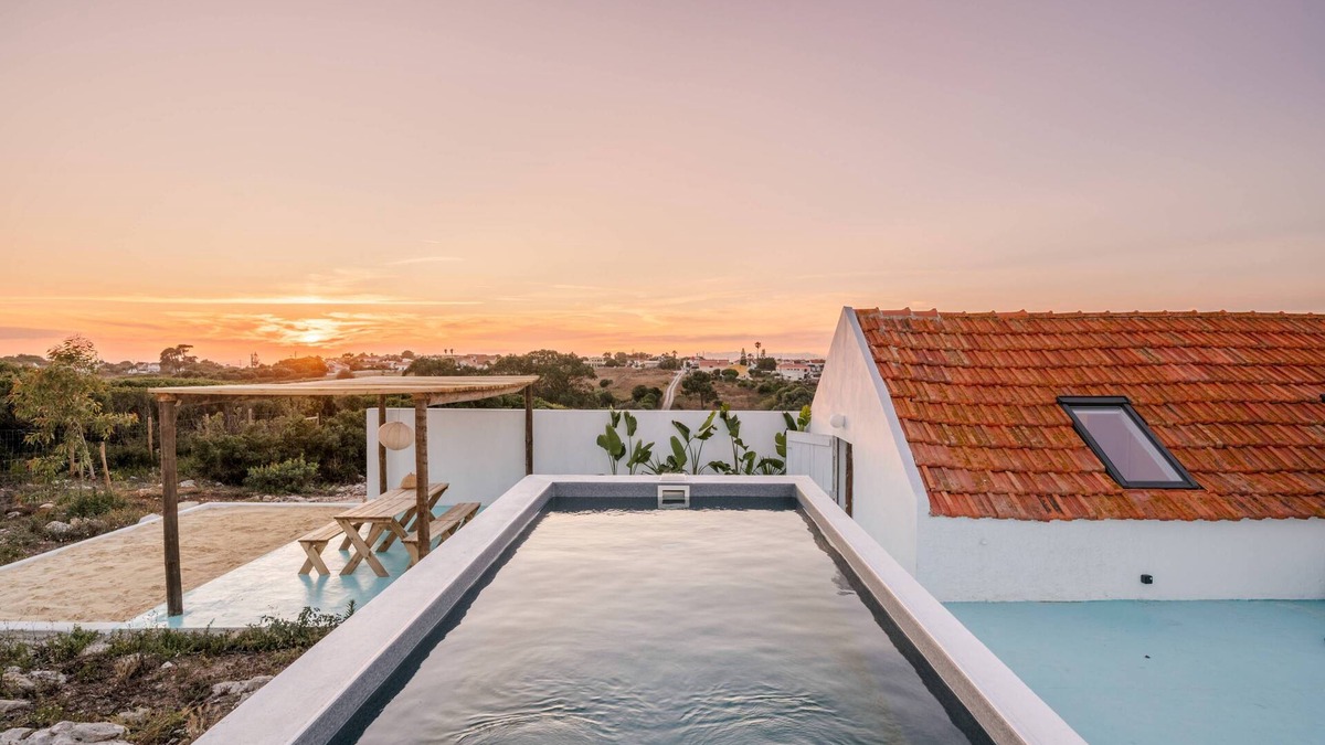 Azoia Villa | Stunning Retreat w/pool in Azoia - Casa da Serra 1