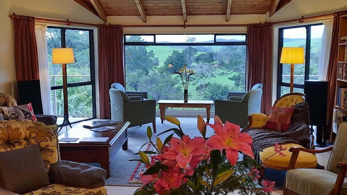 Paihia Bed & Breakfast | Stunning river views with convenient mini-kitchenette