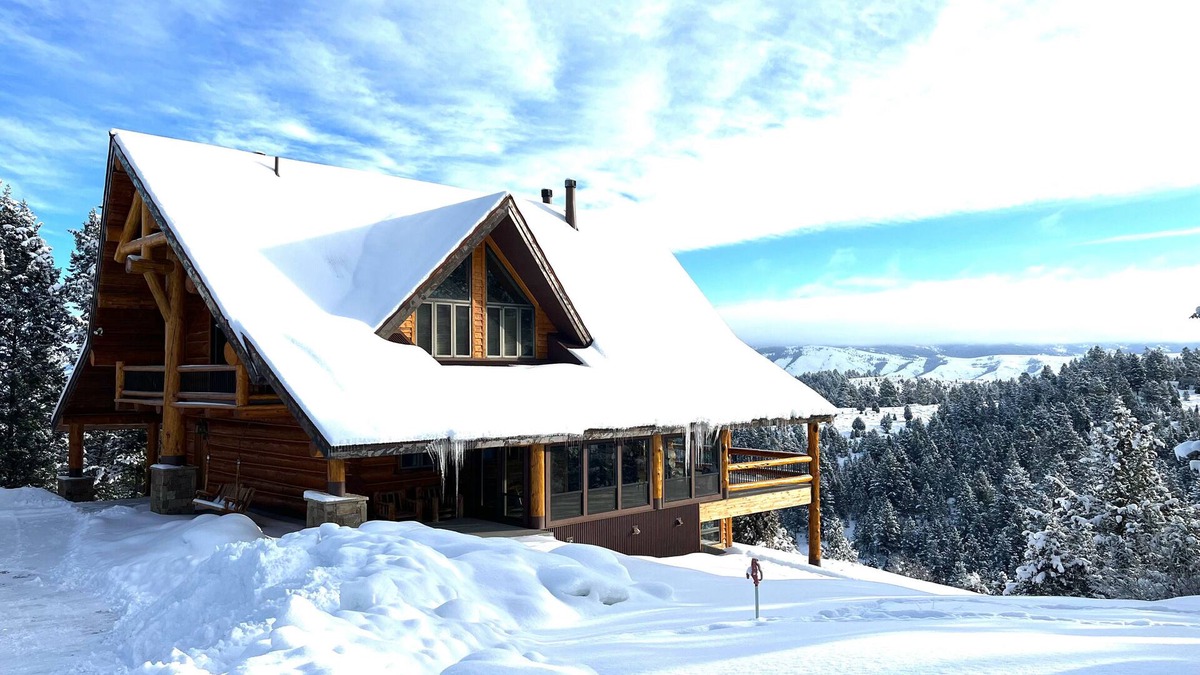 Geneva Cabin | Stunning Rustic Mountain Retreat located in a private community in Star Valley