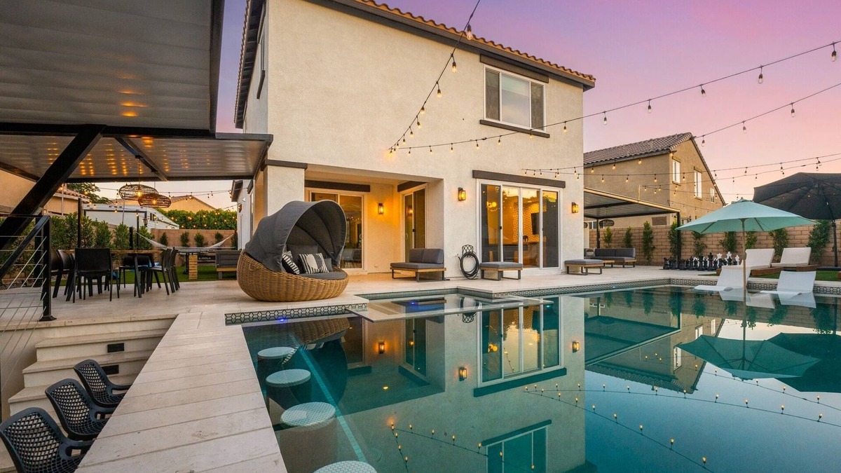 Coachella House | Stunning salt-water pool home with games and more!