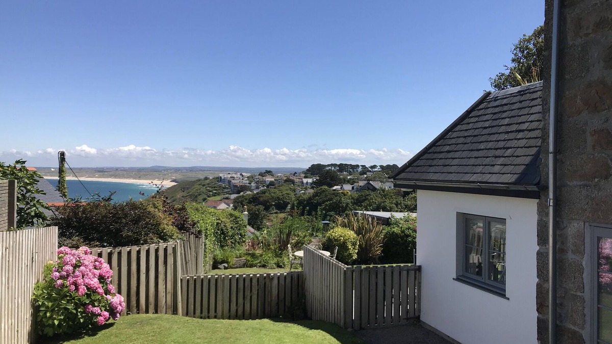 Carbis Bay Apartment | Stunning Seaside Apartment, Super sea views, prestigious elevated location, WiFi