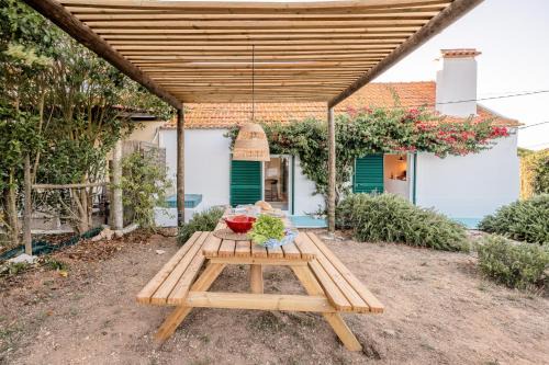 Azoia House | Stunning Seaview Retreat in Azoia - Casa da Serra2