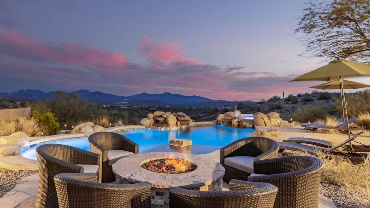 Fort McDowell House | Stunning Secluded Ranch, Sleeps 8, Pool & Jacuzzi