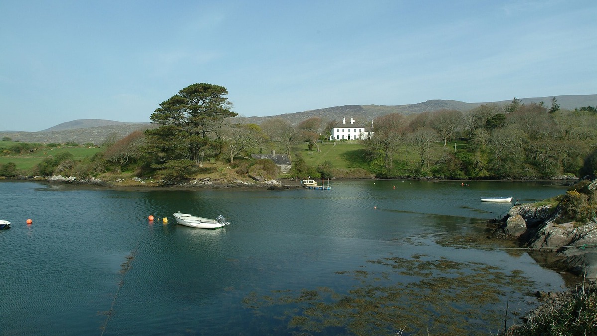 Caherdaniel House | Stunning south facing coastal location overlooking the sea, catering available