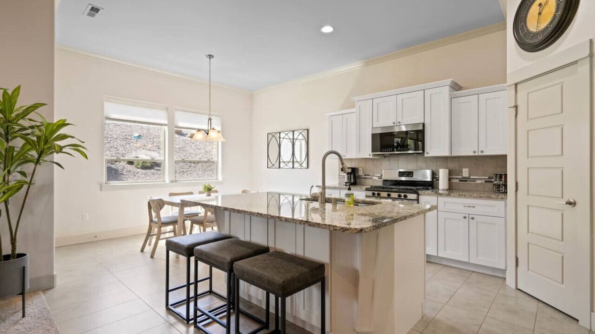 Tri-Cities House | Stunning South Kennewick Home