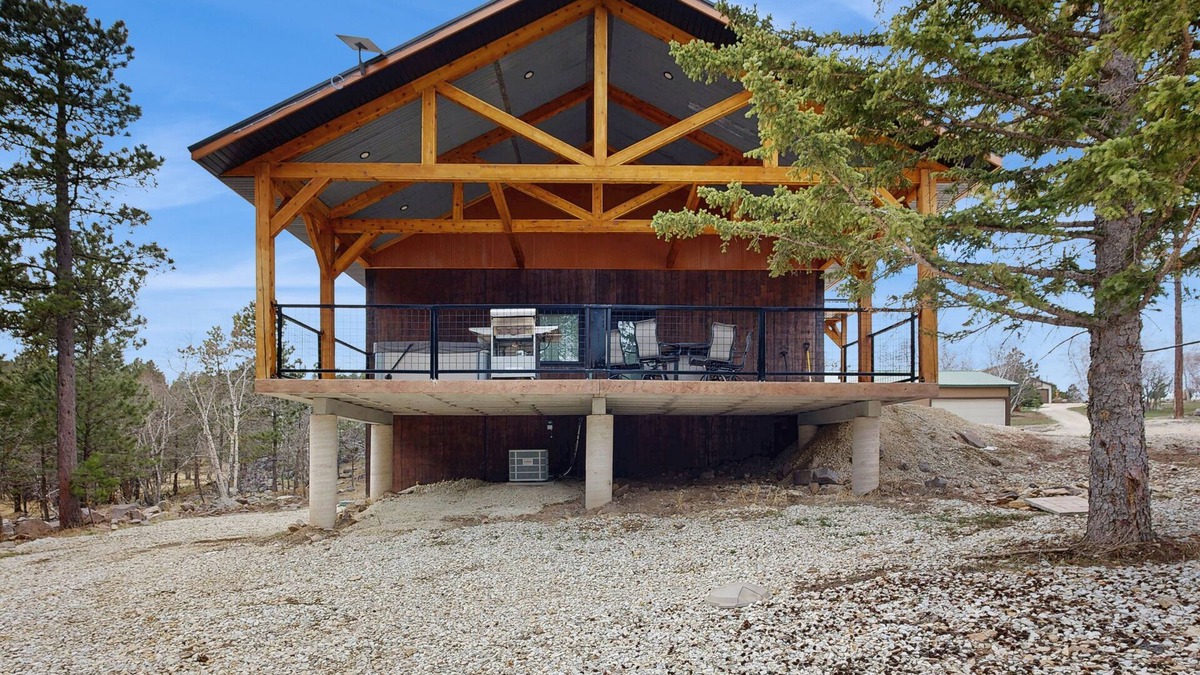 Deadwood House | Stunning & spacious house w/private hot tub, secluded, W/D