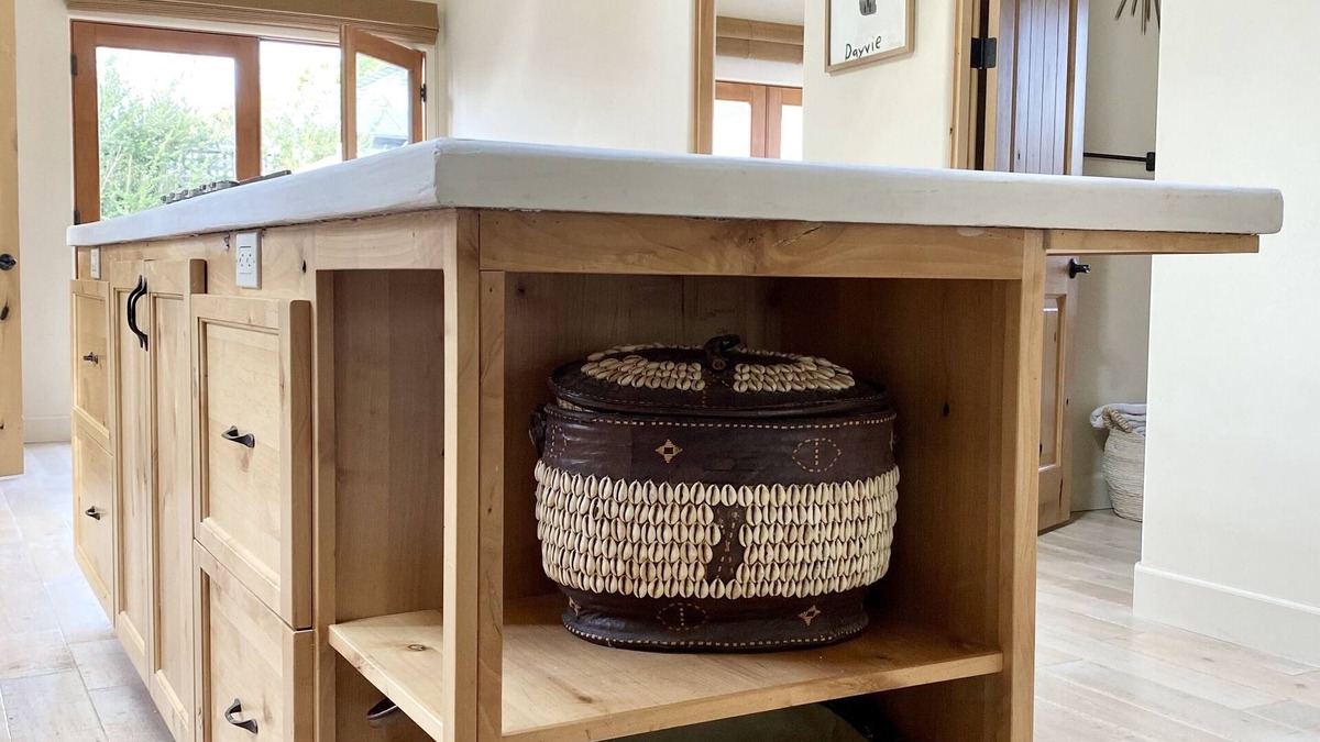 Petaluma House | Stunning Spanish style 2b/2b house downtown Petaluma