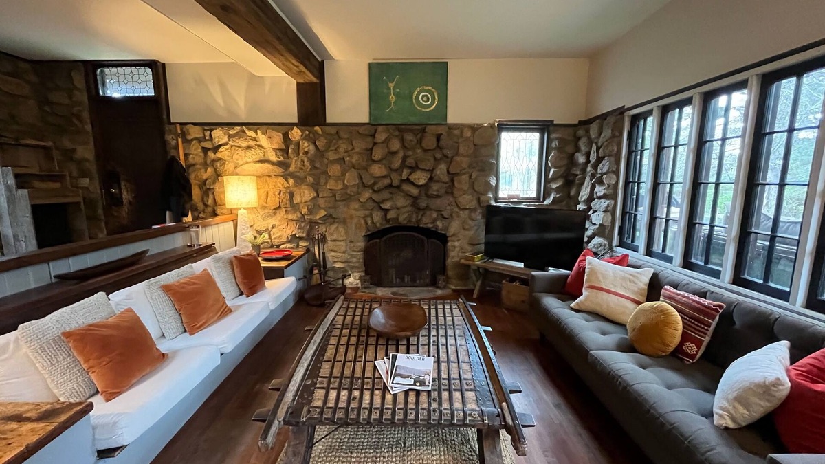 Lower Arapahoe House | Stunning Stone Abode in Downtown Boulder - Walk to Pearl St, Chautauqua Park, CU