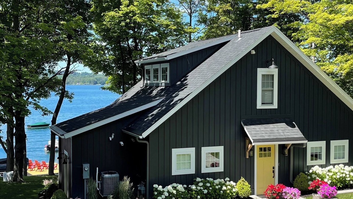 Skaneateles Cottage | Stunning two-bedroom lakeside retreat in peaceful Skaneateles