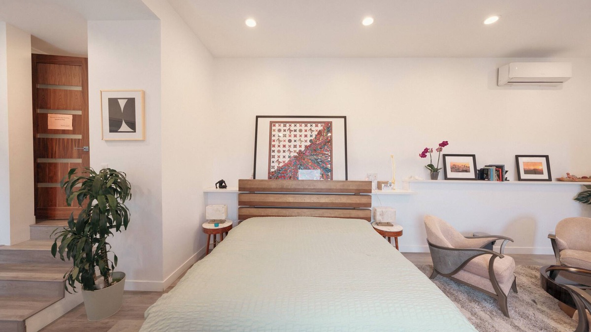 Hollywood Hills West Apartment | Stunning view Hollywood Hill Guest House