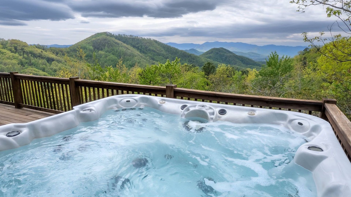 Franklin Cabin | Stunning Views and Hot Tub, at Beary Cozy Cabin