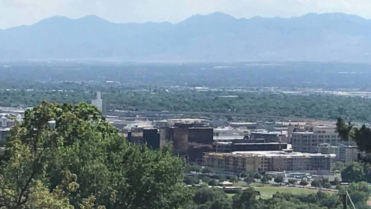 Downtown Salt Lake City Apartment | “STUNNING VIEWS!” Luxury 4 Bedroom, 2 Bathroom Vacation Duplex in Downtown Salt Lake Capitol Hill