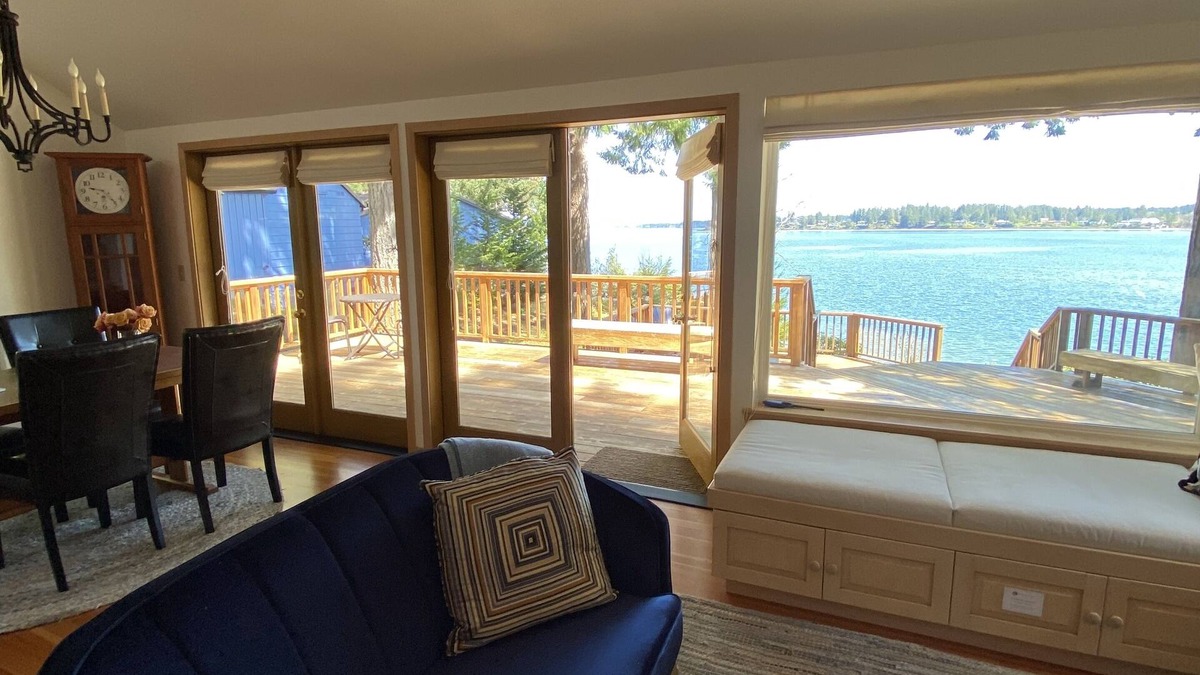 Olympia Cottage | Stunning Views - New Listing, Waterfront Cottage