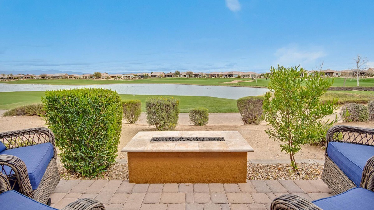 Encanterra House | Stunning Views of the Golf Course
