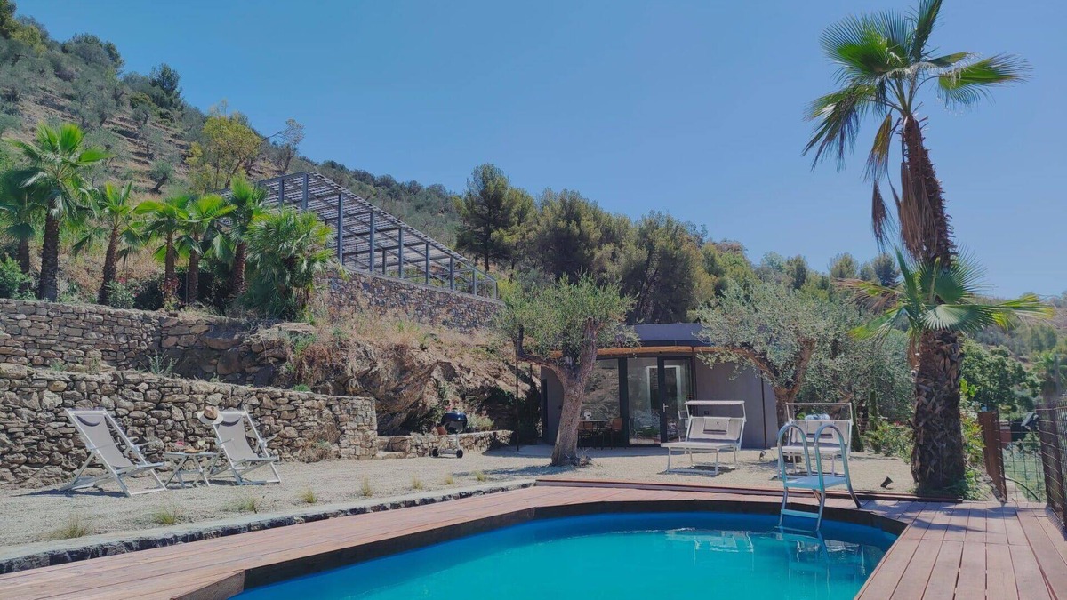 Civezza Villa | Stunning villa for 2 guests with private pool, A/C, WIFI, TV, patio and pets allowed