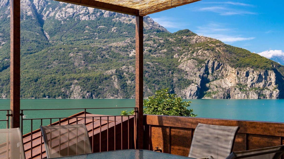 Verceia House | Stunning villa for 12 guests with WIFI, TV and terrace