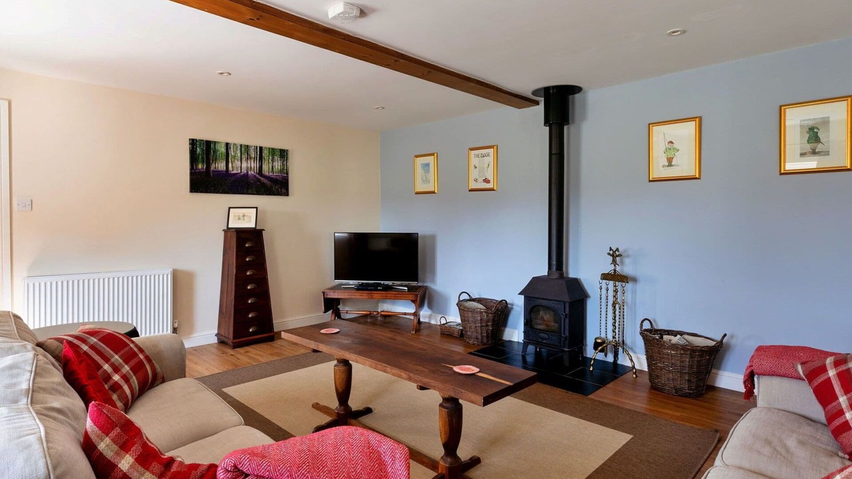 Freefolk House | Stunning villa for 4 guests with WIFI, TV, terrace and pets allowed