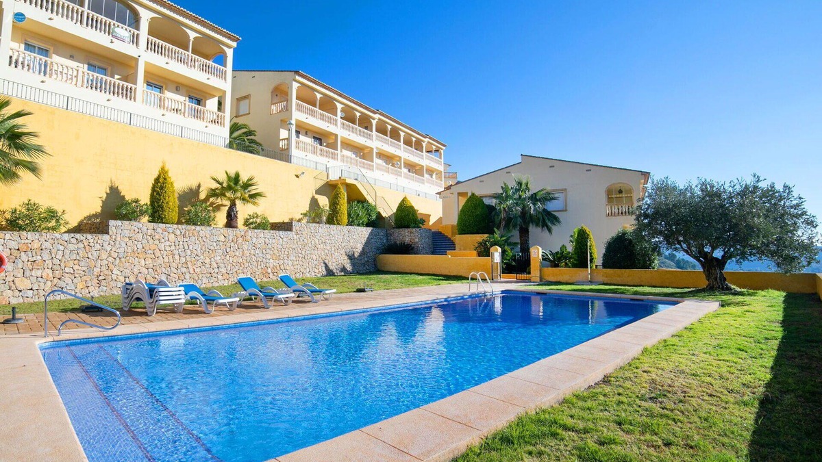 Jalon House | Stunning villa for 6 guests with pool, A/C, WIFI, TV and terrace