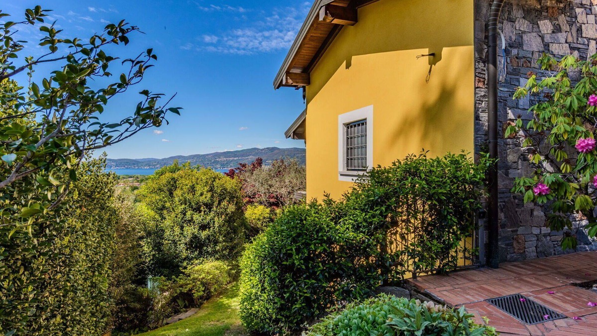 Besozzo House | Stunning villa for 6 people with WIFI, A/C and TV