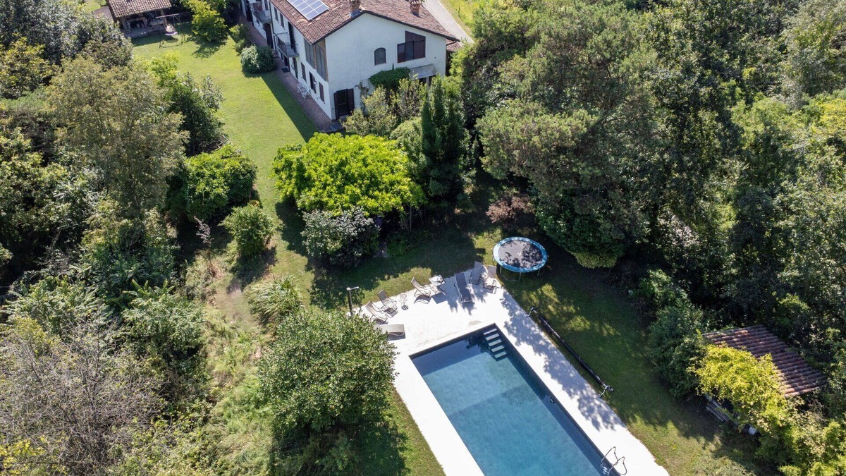 Cortazzone House | Stunning villa for 8 people with private pool, TV, patio, pets allowed and panoramic view