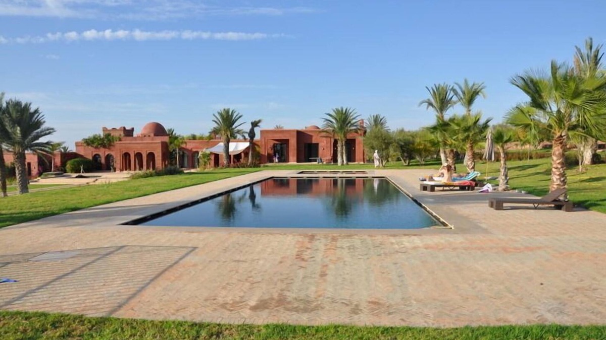 El Hara Villa | Stunning villa located in a beautiful garden of 3,5 ht, great level of se