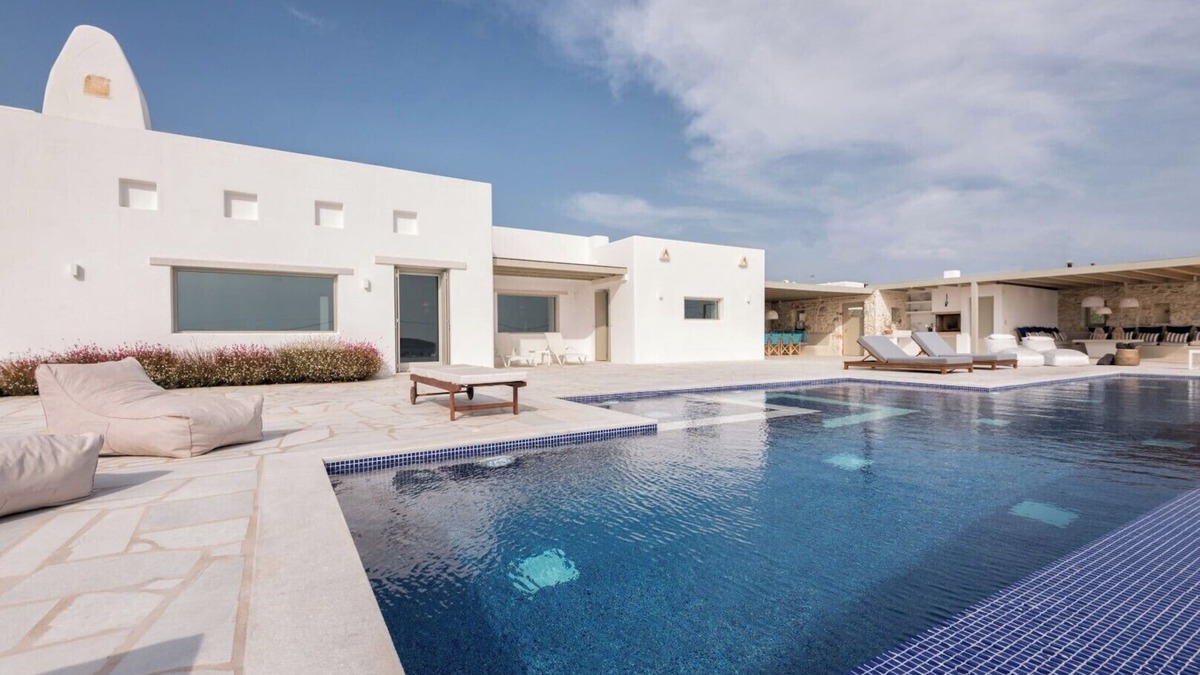 Chrissi Akti Villa | Stunning Villa on the Beautiful Island of Paros