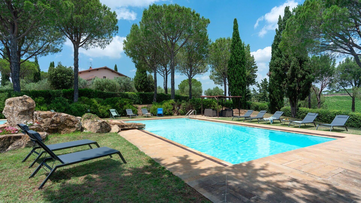 Grosseto Villa | Stunning villa with private pool, hot tub, sauna, WIFI, A/C, terrace and panoramic view