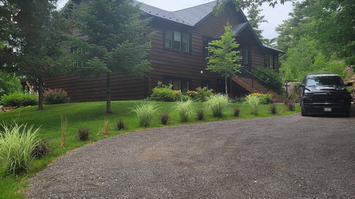 Frontenac Cottage | Stunning Waterfront Cottage 30 Mins. From Kingston Perfect for Multiple Families