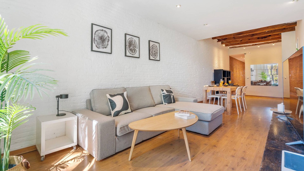 La Nova Esquerra de l'Eixample Apartment | Stylish 2-Bedroom Apartment in Eixample, Near Plaza Espanya