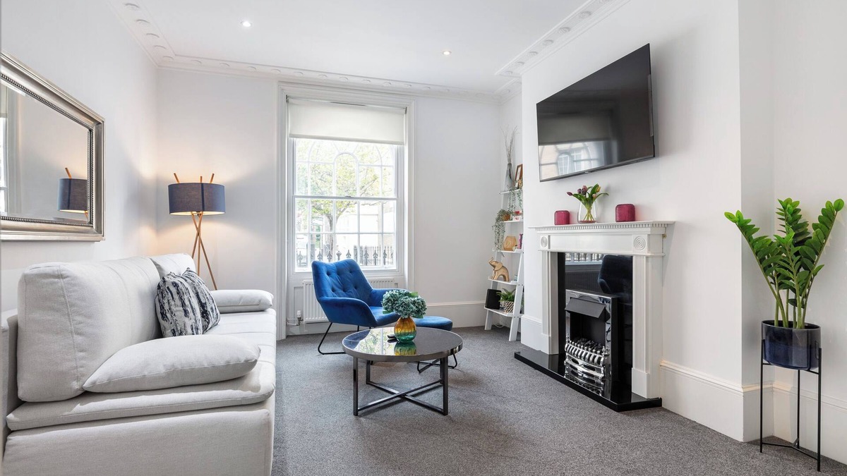 Kings Cross St. Pancras Apartment | Stylish 2BR APT w/Garden by St Pancras International
