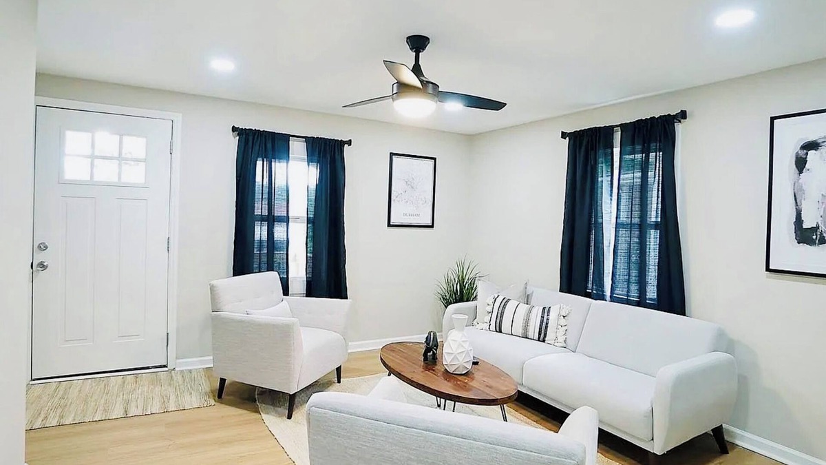 East Durham House | Stylish 3-bedroom home 9 min to Duke 20 min to UNC