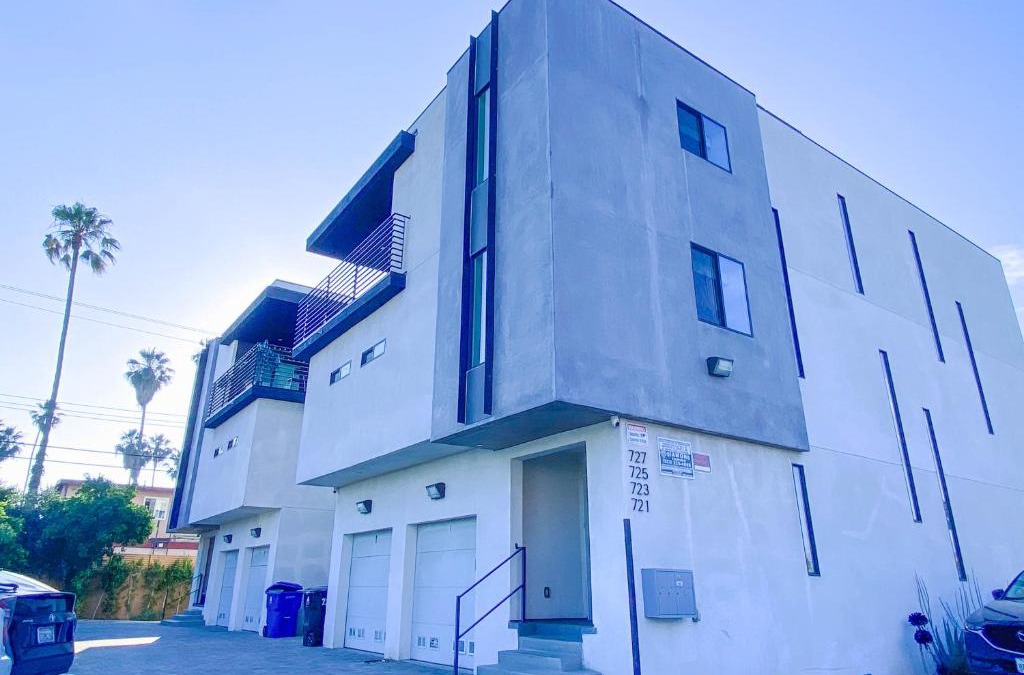 East Hollywood House | Stylish 3 BR/3BR family house