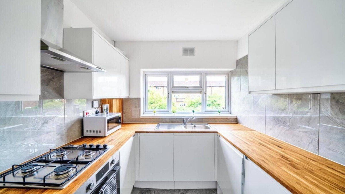 Stanwell Apartment | Stylish 3-bed Flat with Patio Near Heathrow