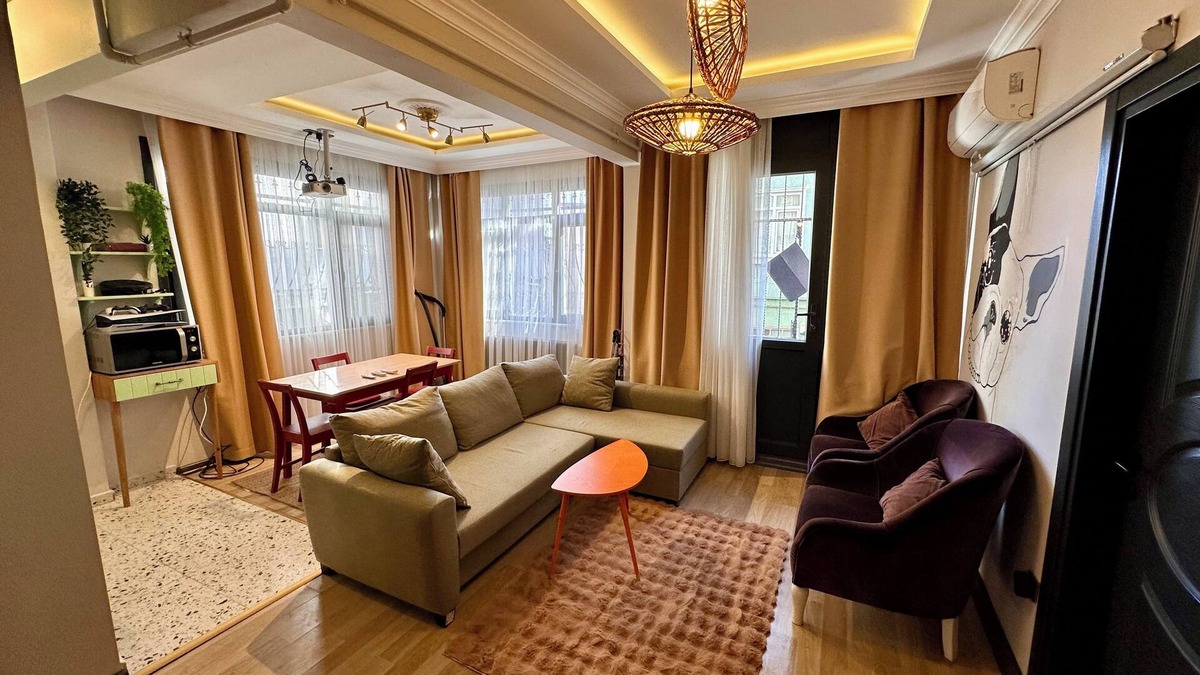 Emin Sinan Apartment | Stylish 3 Room Flat 3 AC, WiFi Walk to Grandbazaar High speed WiFi , AC