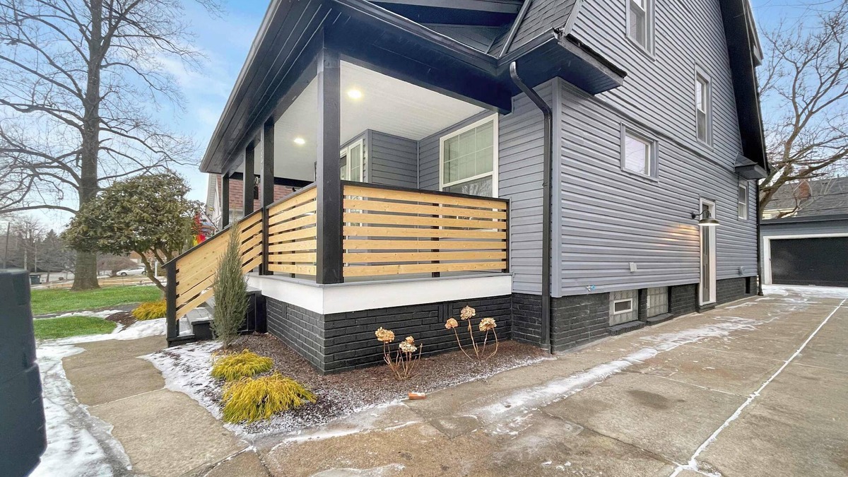 Cleveland Heights House | Stylish 3BR in Cleveland Hts | Close to Clinic, UH
